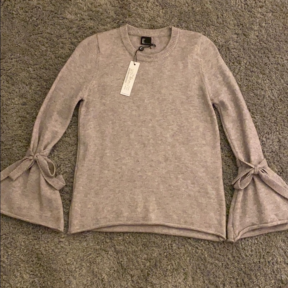 Love token grey sweater
